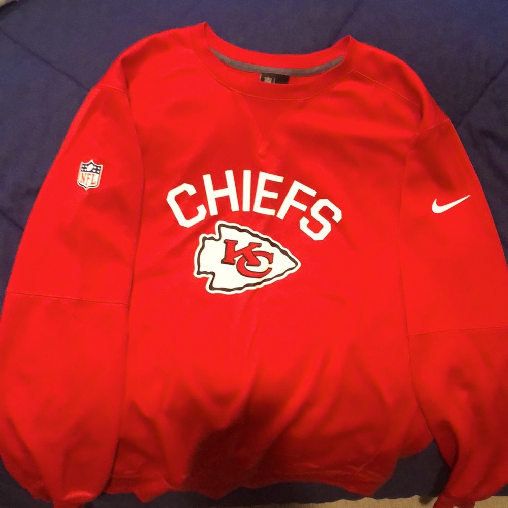 KC Chiefs Nike thermafit crew neck sweatshirt